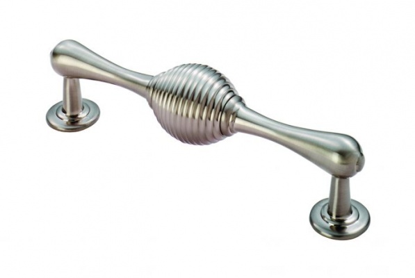 Reeded Pull Handle
