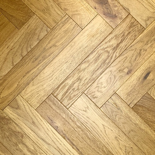 400mm x 15/4 Engineered Oak Herringbone Flooring - Light Golden Brushed